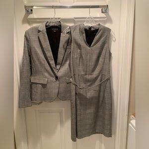 Ann Taylor black and white women’s suit